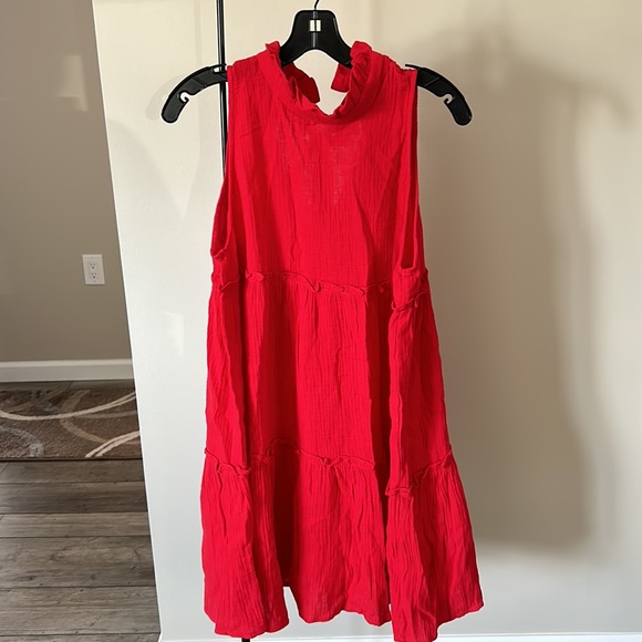 Red Lightweight Gauze Morgan Dress
POMANDER PLACE - Picture 6 of 6